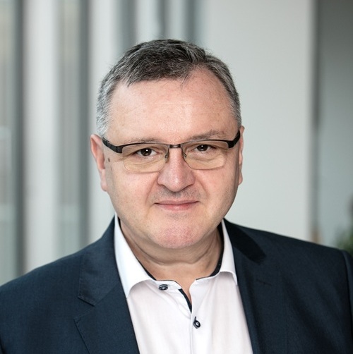 DANIEL ČERVENKA